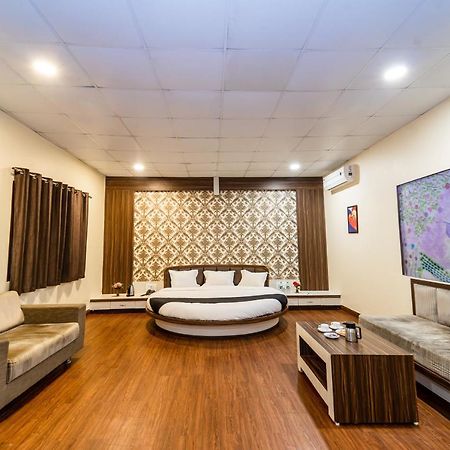 Narmada Hills Resort Godarpura Zewnętrze zdjęcie