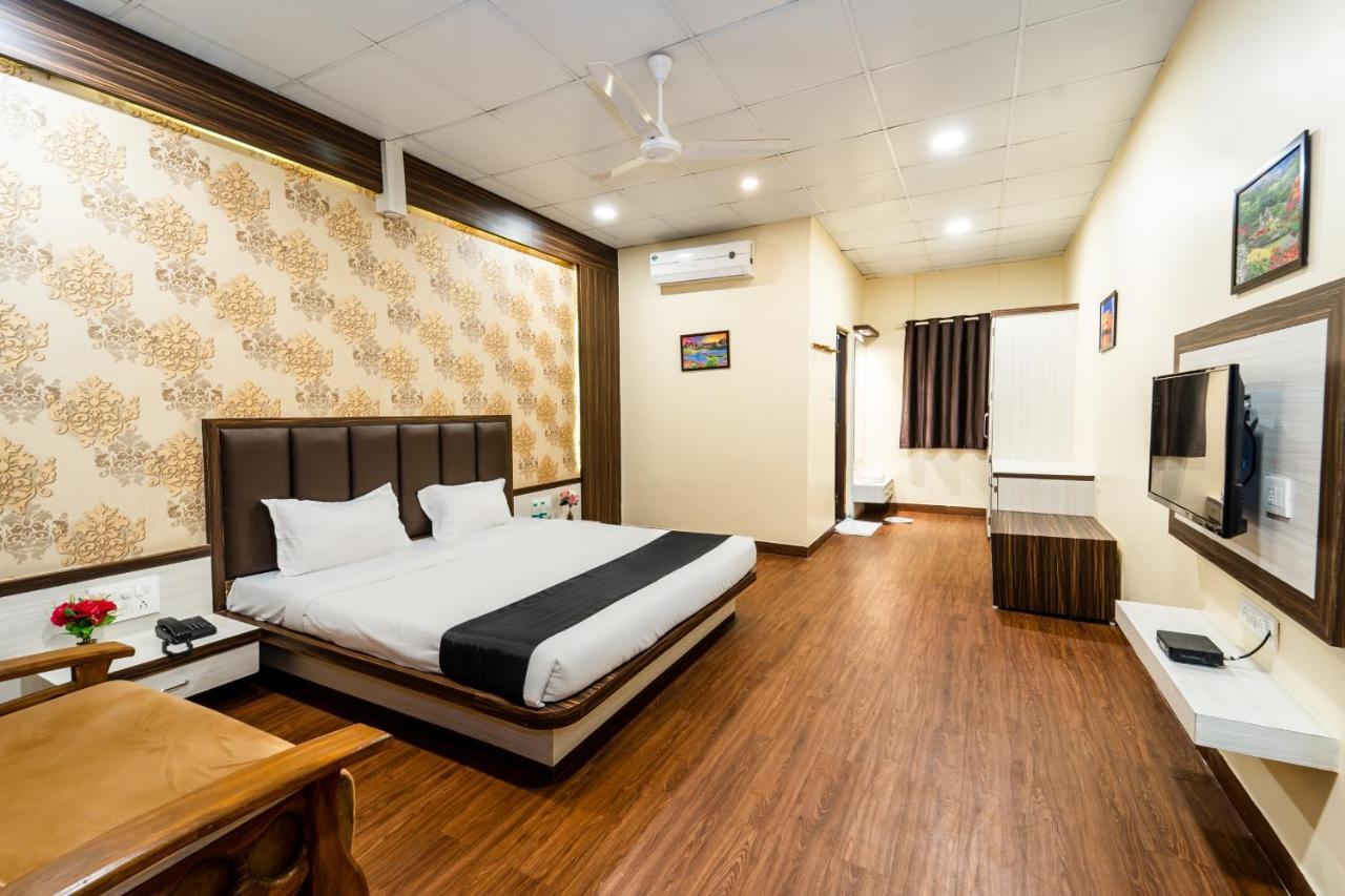 Narmada Hills Resort Godarpura Zewnętrze zdjęcie