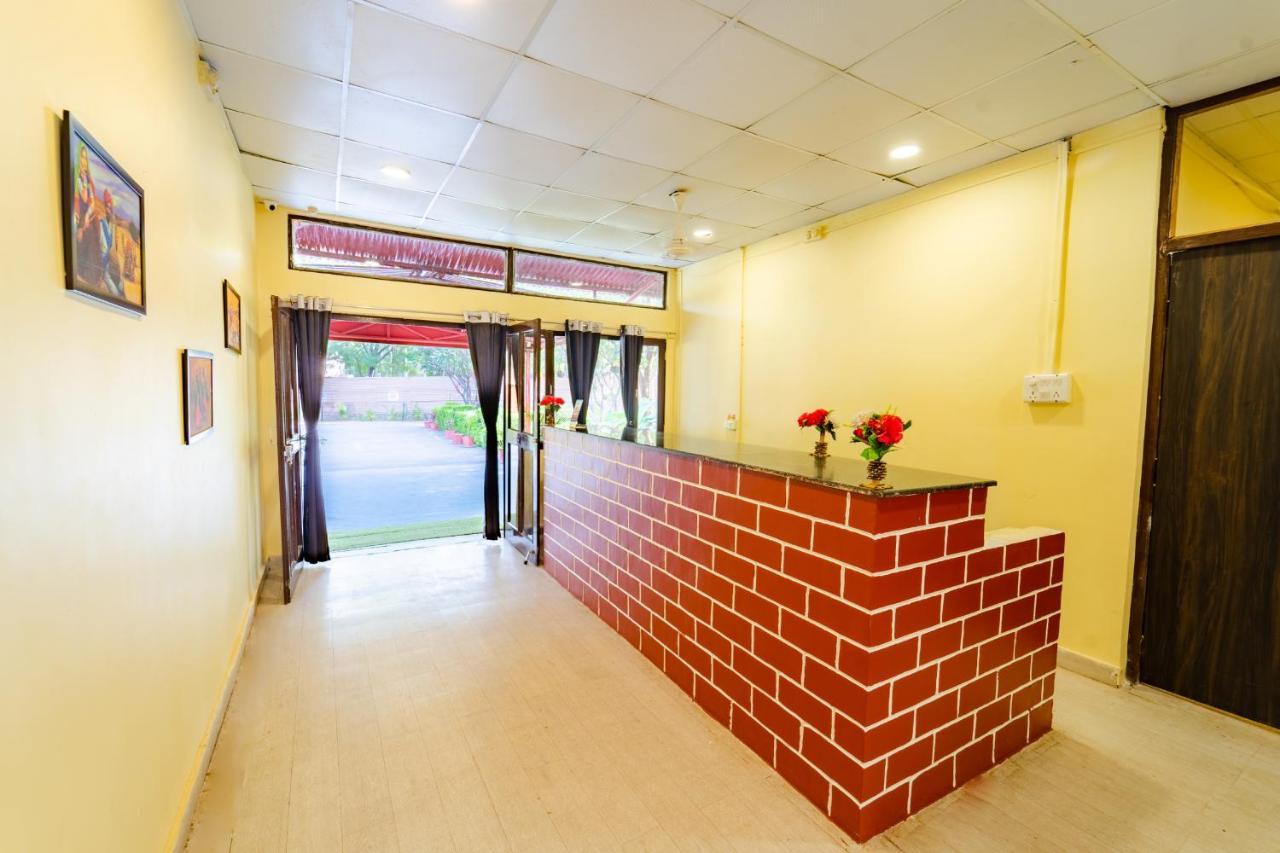 Narmada Hills Resort Godarpura Zewnętrze zdjęcie