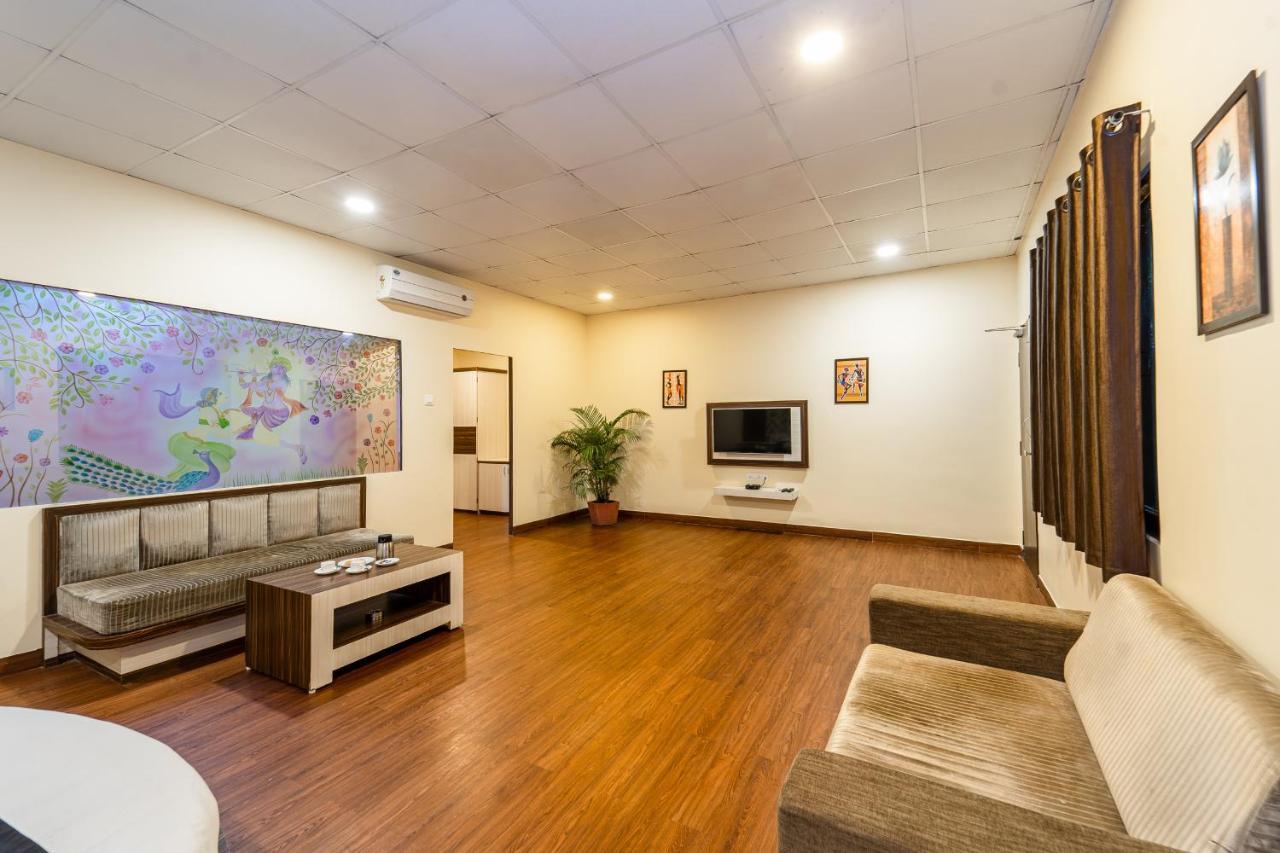 Narmada Hills Resort Omkareshwar Zewnętrze zdjęcie