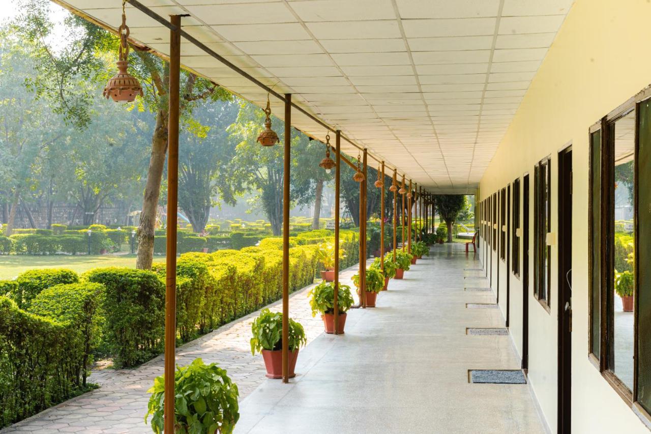 Narmada Hills Resort Omkareshwar Zewnętrze zdjęcie