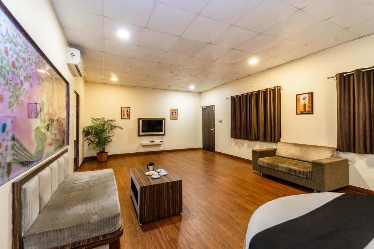 Narmada Hills Resort Omkareshwar Zewnętrze zdjęcie